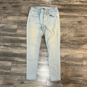 Light Wash American Eagle High Rise Jeans